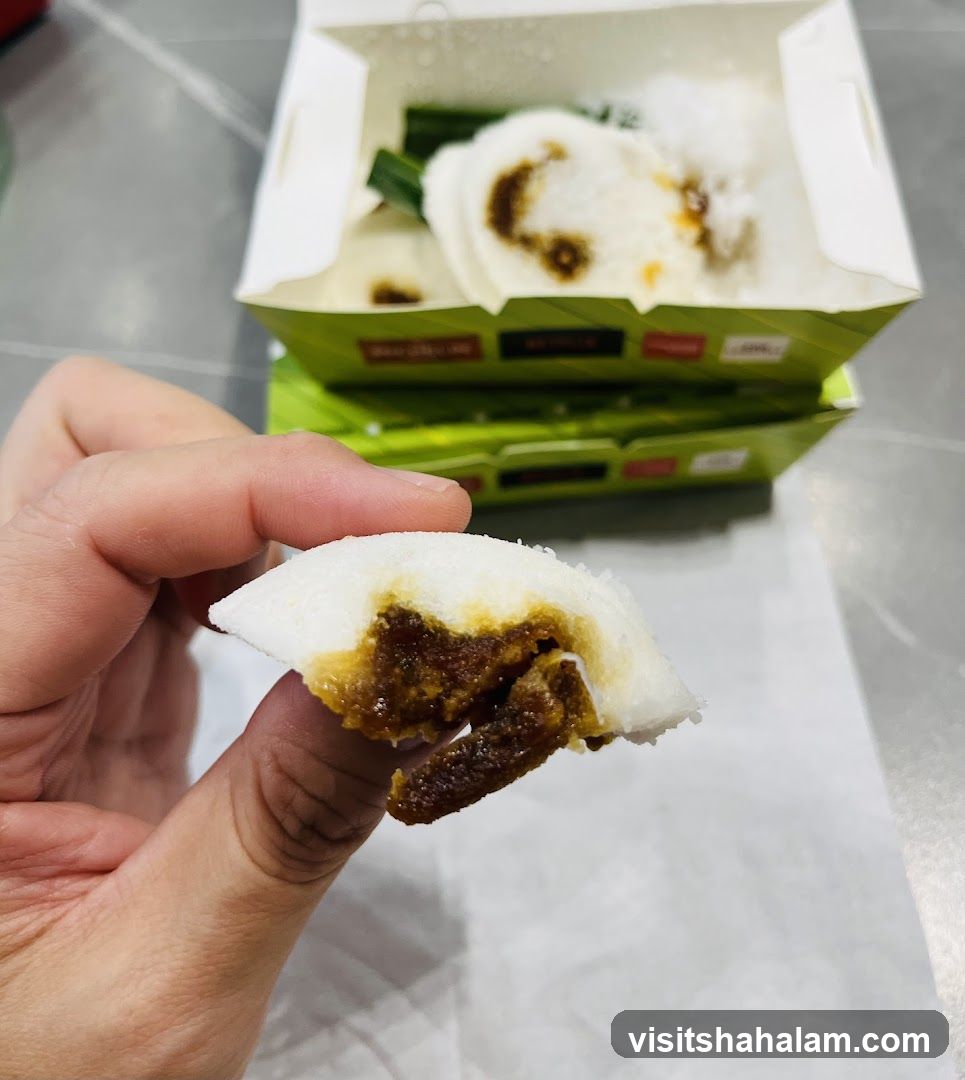 Close-up of Kuih Putu Bambu