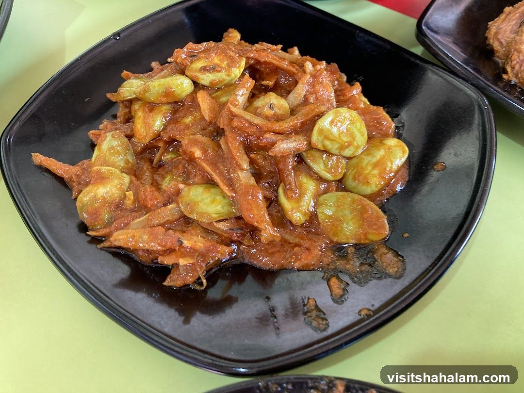 Stir-fried Petai with Anchovies