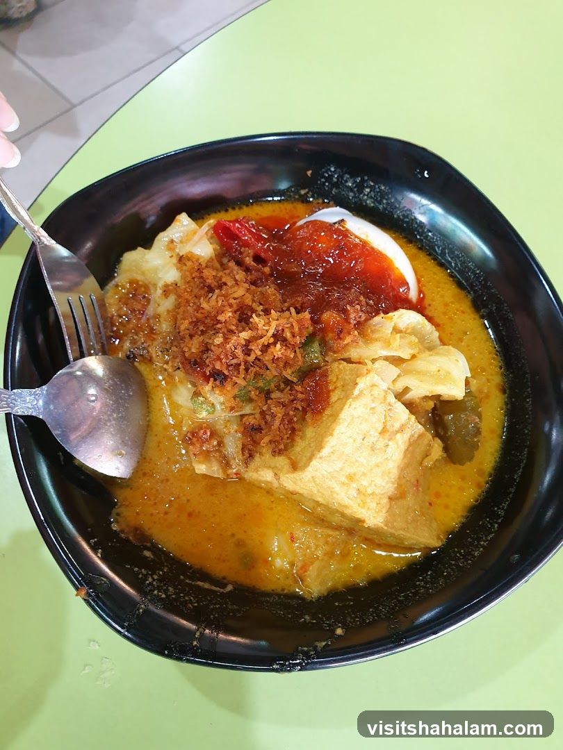 Lontong dish