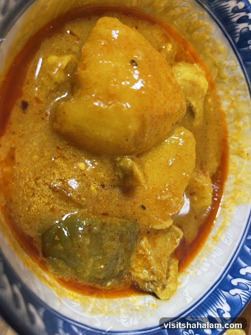 Chicken Curry with Potatoes and Peppers