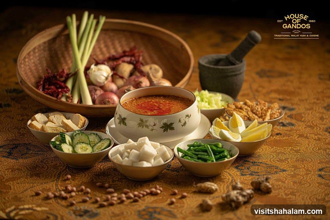 Traditional Malay Kuih and Cuisine