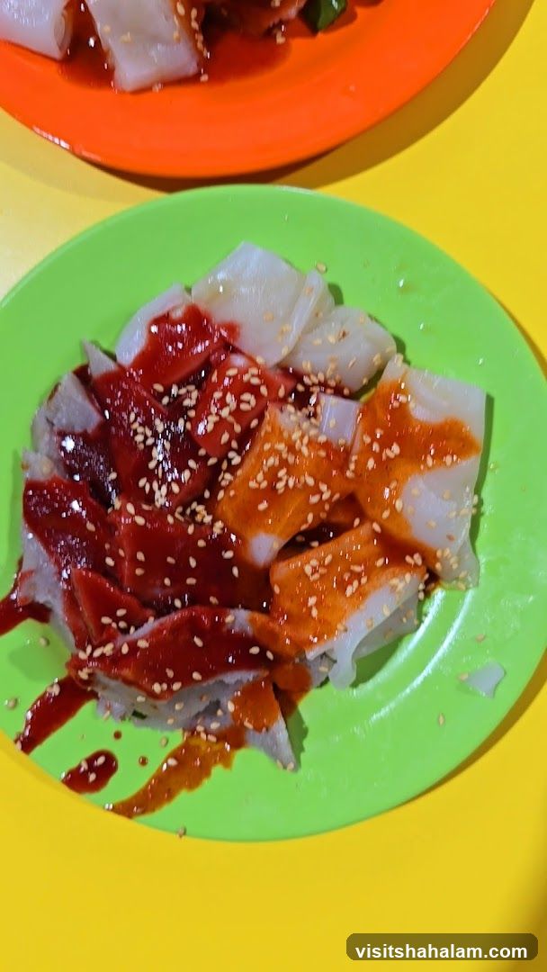 Chee Cheong Fun with Sauces