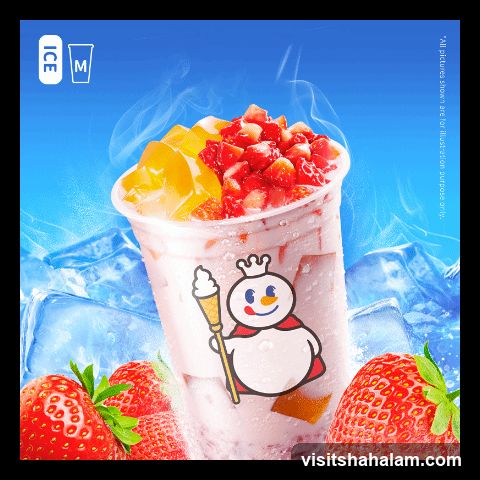 Fruit drink with ice and strawberries
