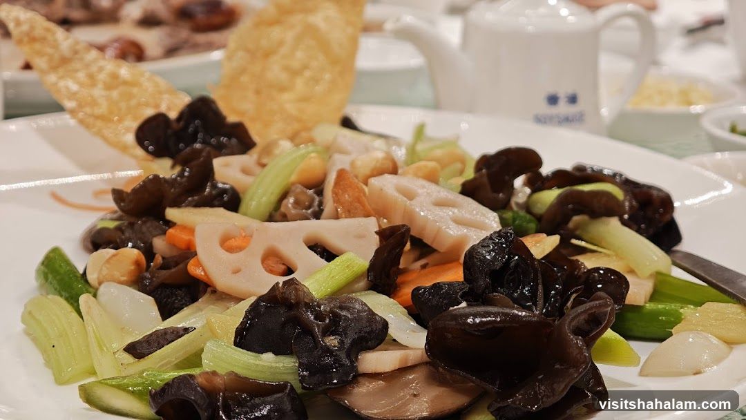 Stir-fried Vegetables with Wood Ear Mushrooms