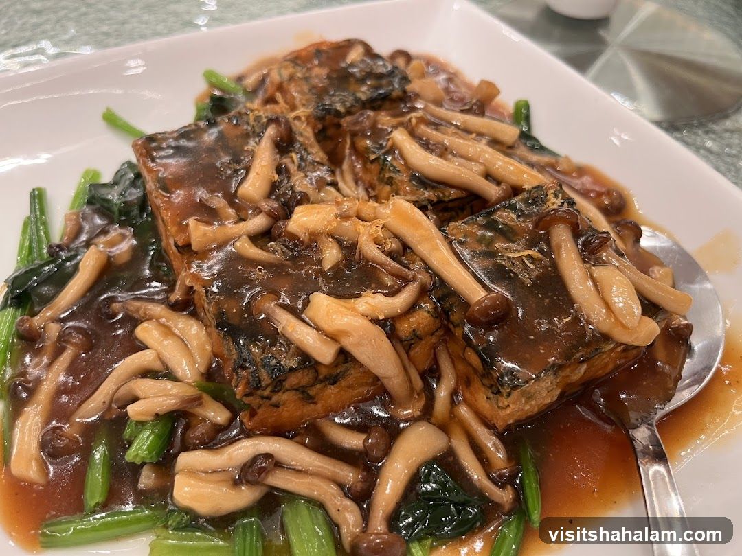 Tofu with Mushrooms and Greens