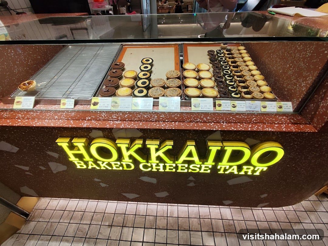 Hokkaido Baked Cheese Tart Display