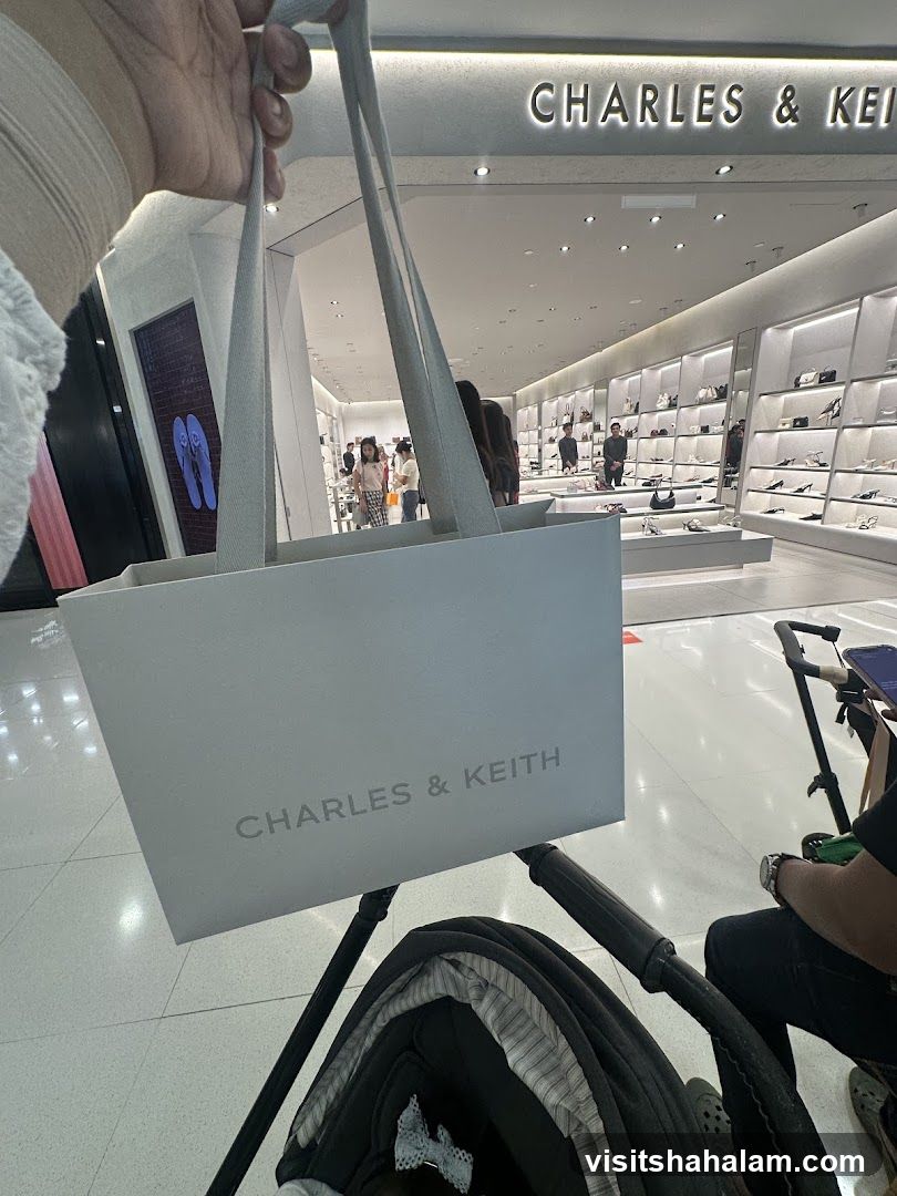 CHARLES & KEITH