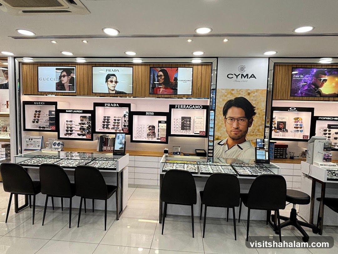 Eyewear Store Display