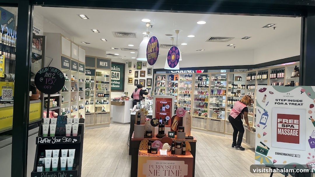 The Body Shop Interior