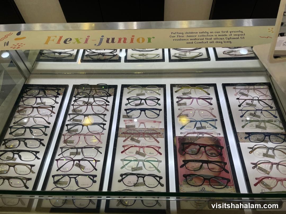 Eyeglasses Display