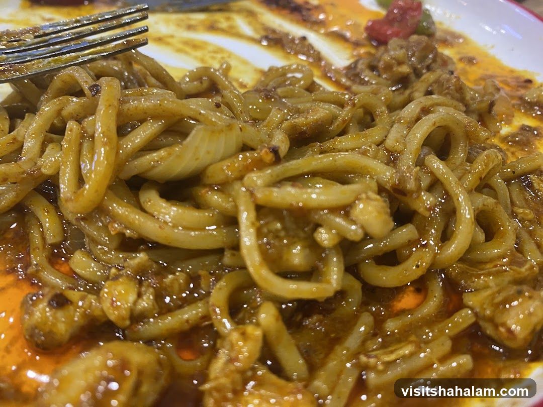 Noodles with Meat and Onions