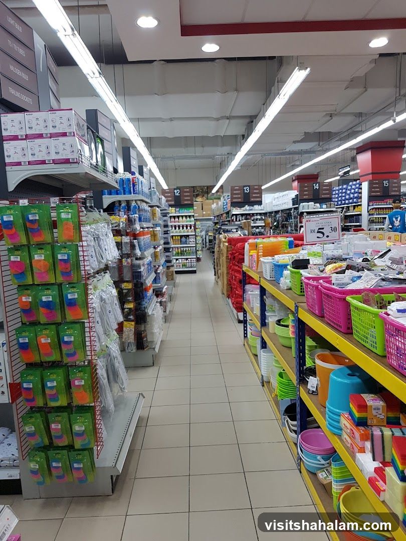 Aisle in a retail store