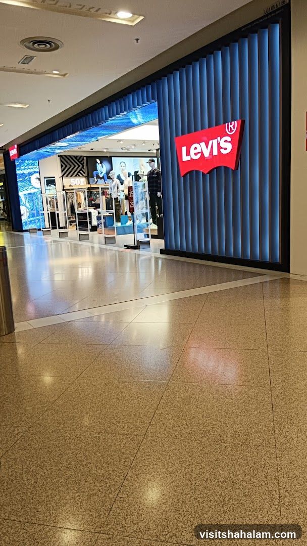 Levi's Clothing Store