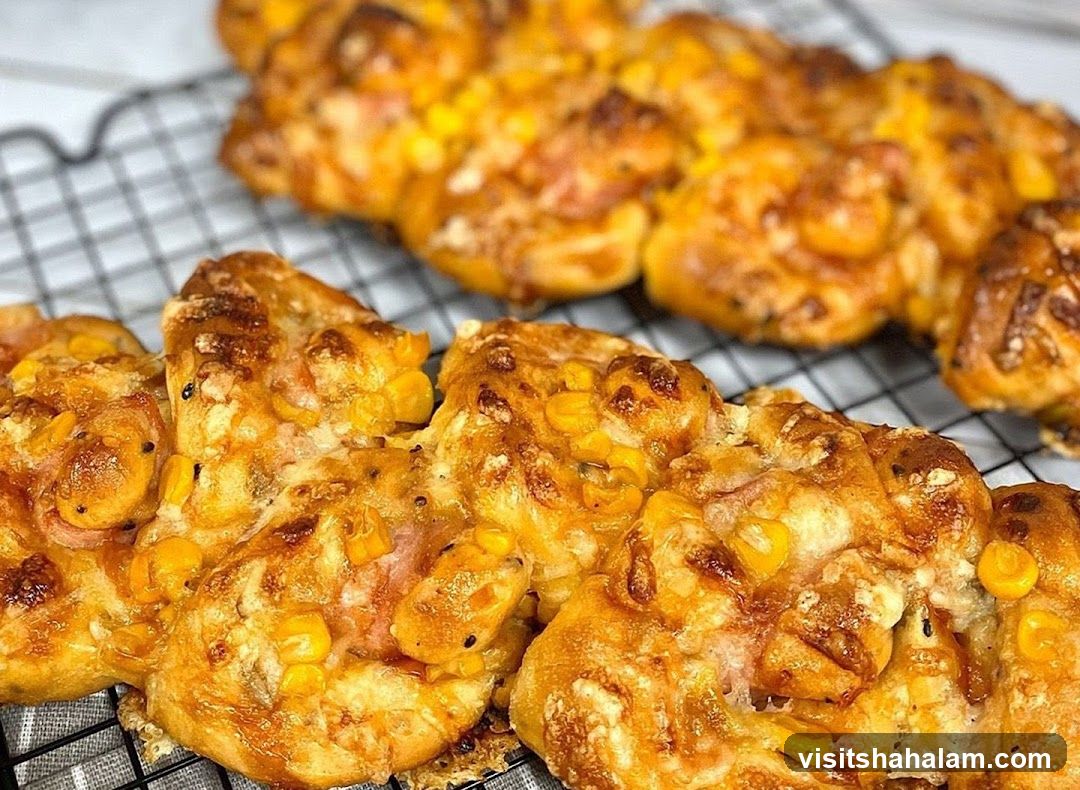 Golden Baked Buns with Corn and Cheese
