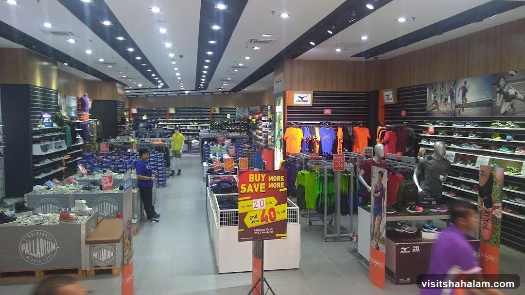 Sports Apparel and Footwear Store