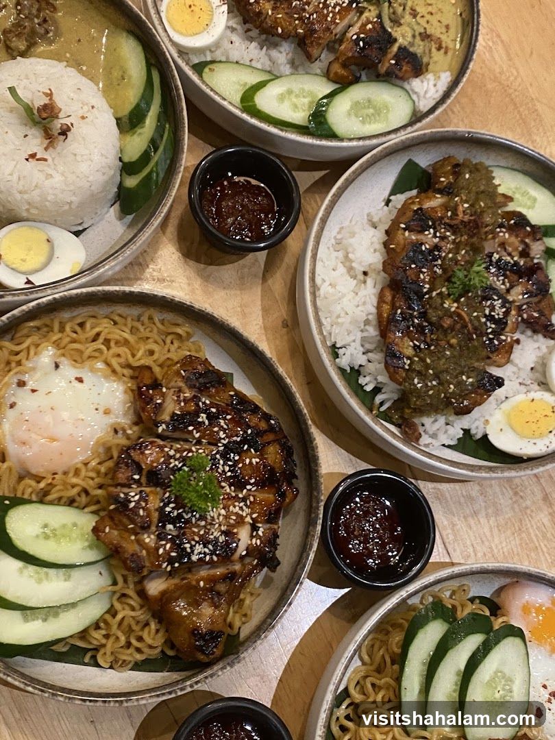 Dishes with grilled chicken and noodles