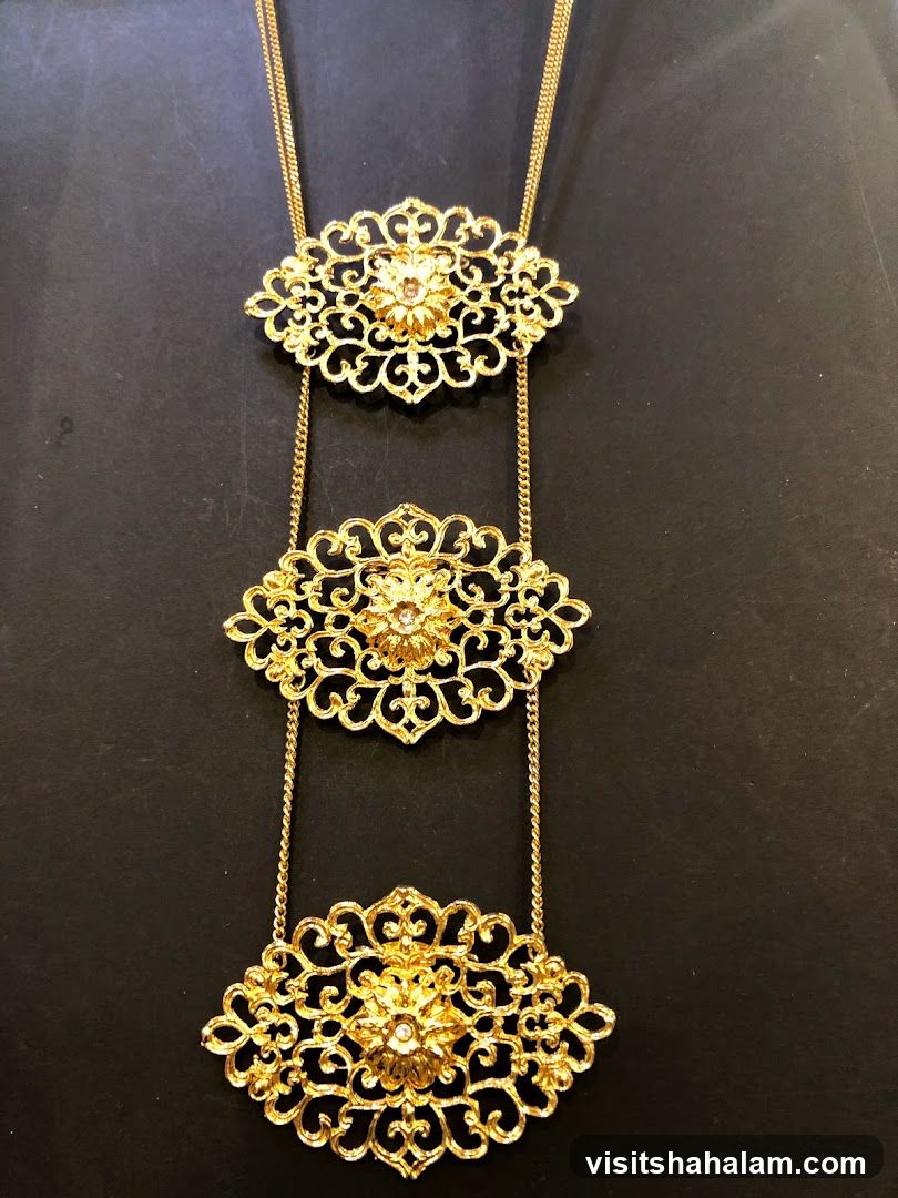 Gold Necklace with Filigree Pendants