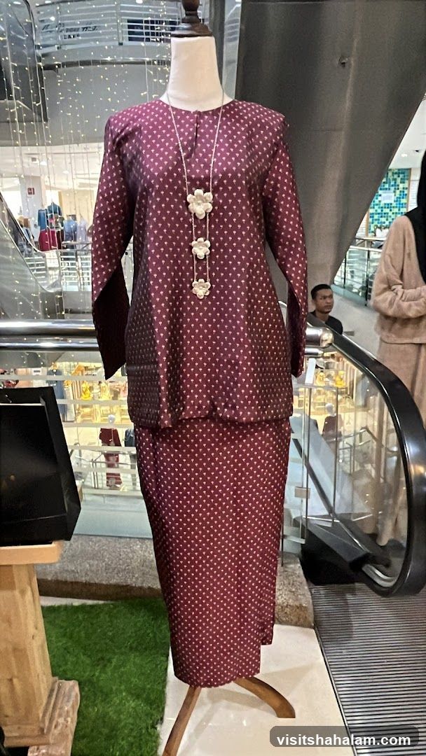 Mannequin wearing a traditional outfit