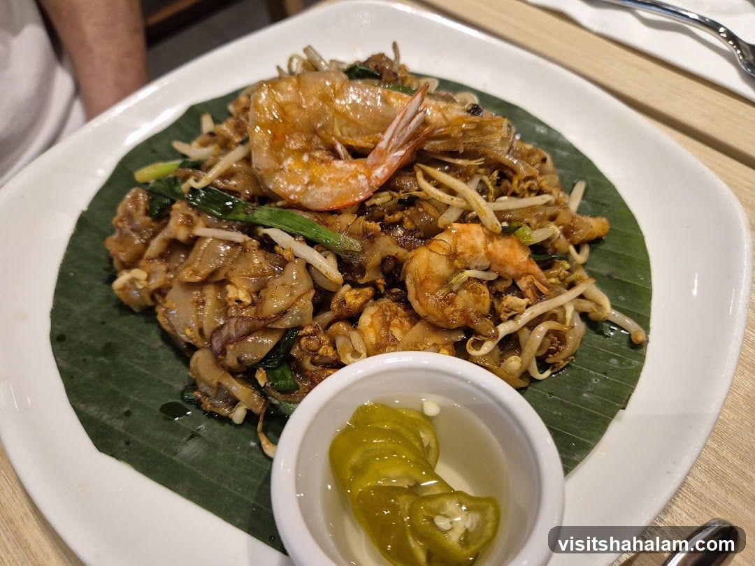 Char Kway Teow with Prawns