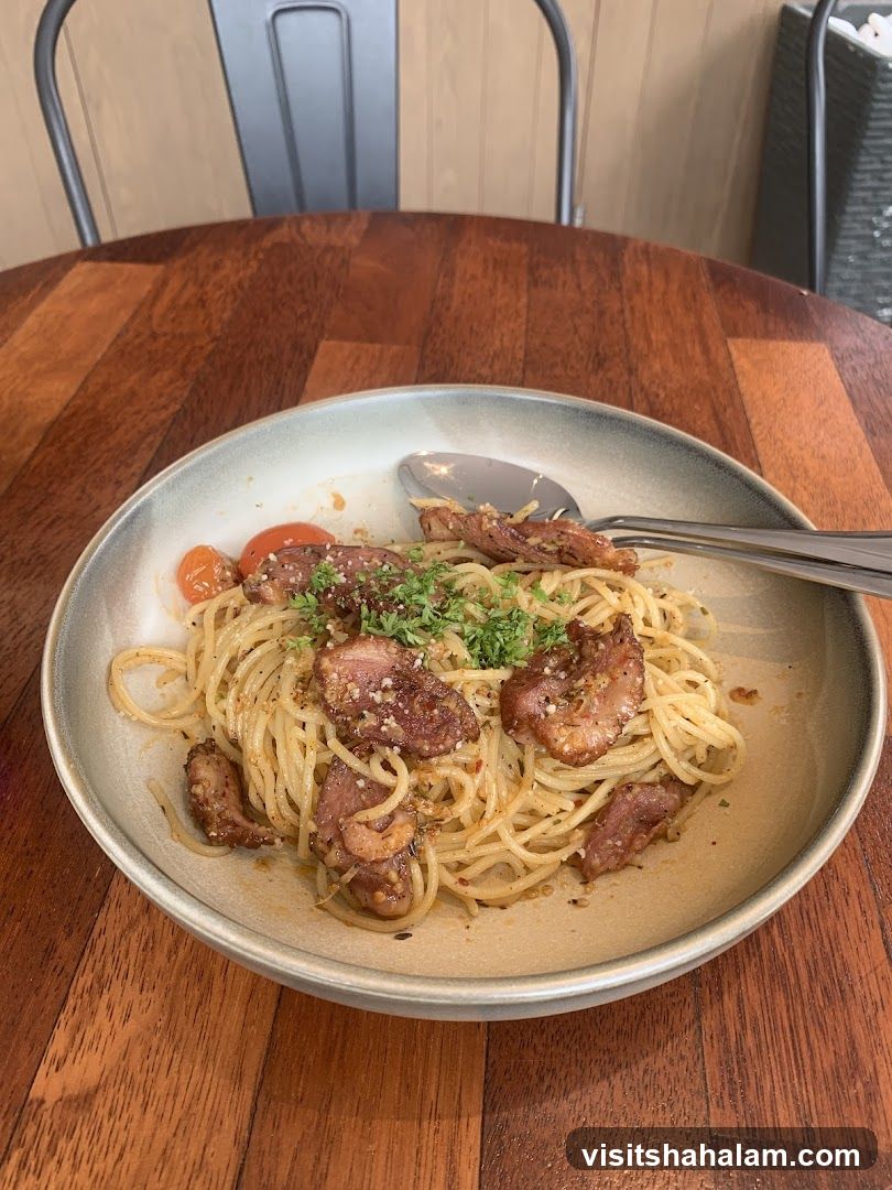 Spaghetti with Meat and Tomatoes