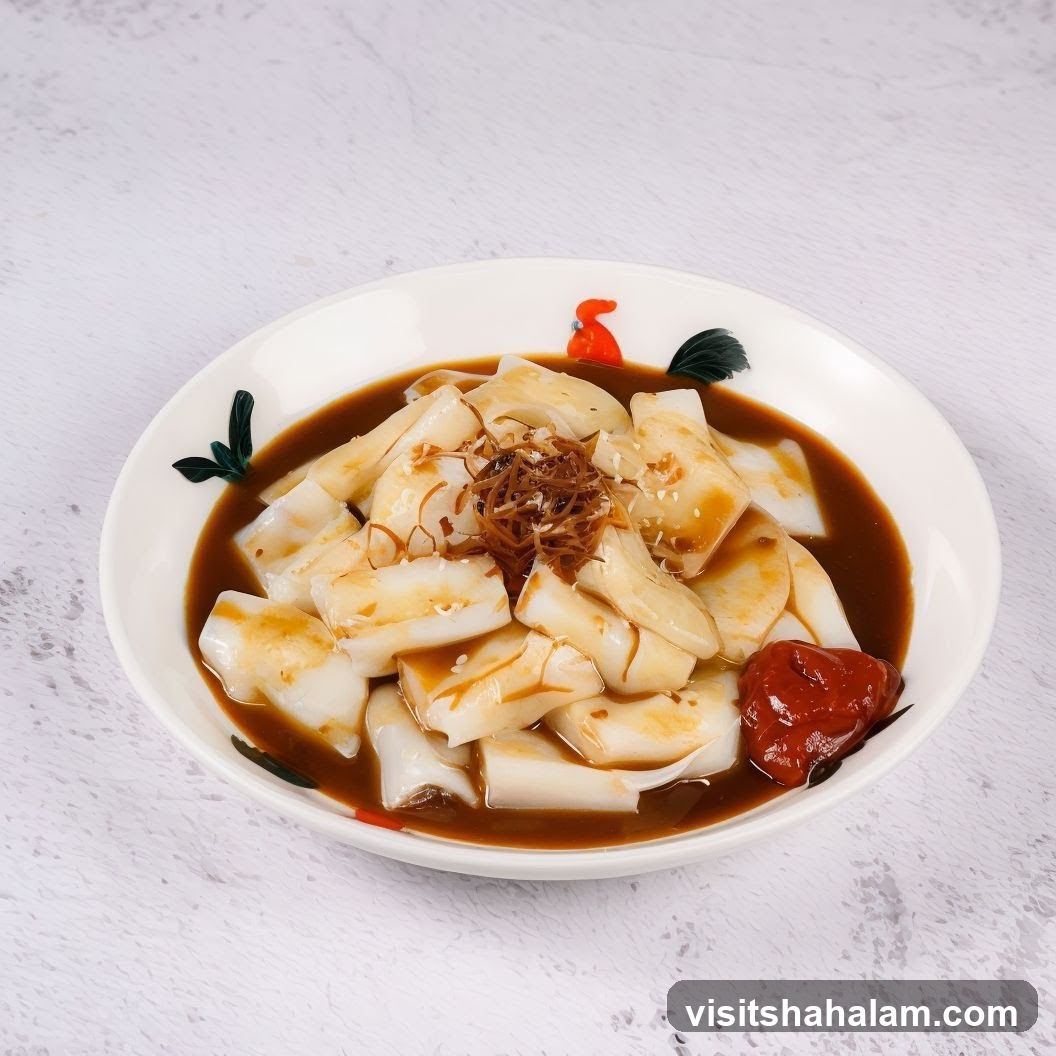 Steamed Rice Rolls with Sauce