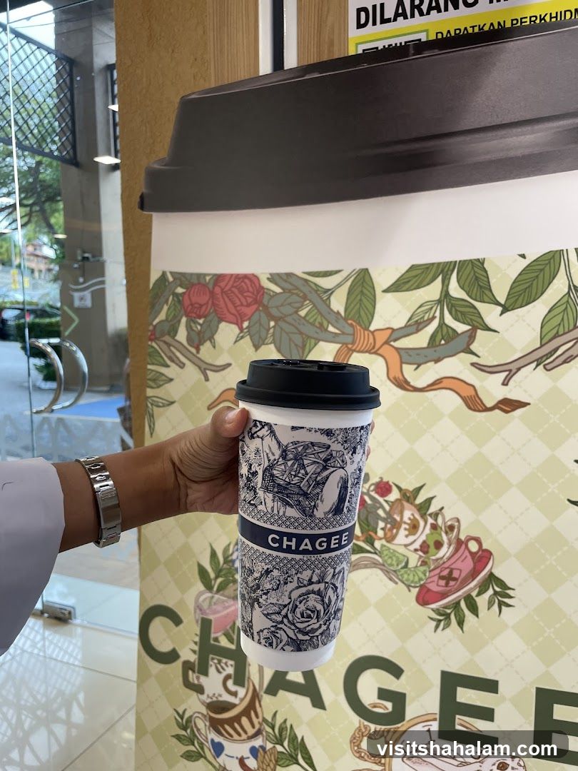 Chagee branded cup and background