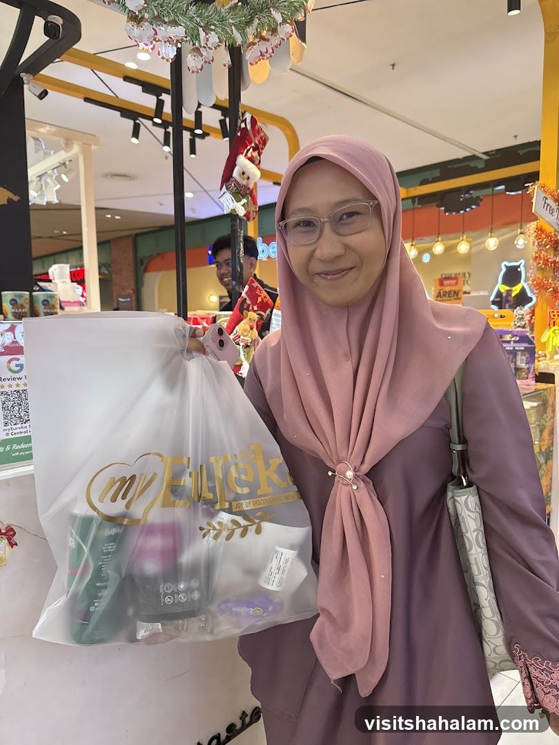 Woman holding a shopping bag