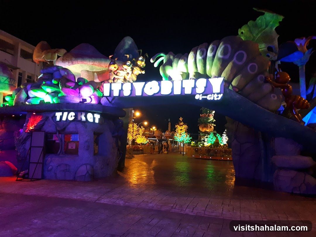 Itsy Bitsy Theme Park Entrance