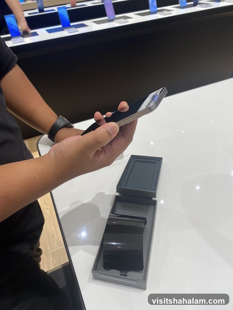 Person holding a smartphone
