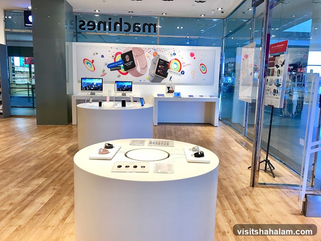 Apple Store Interior