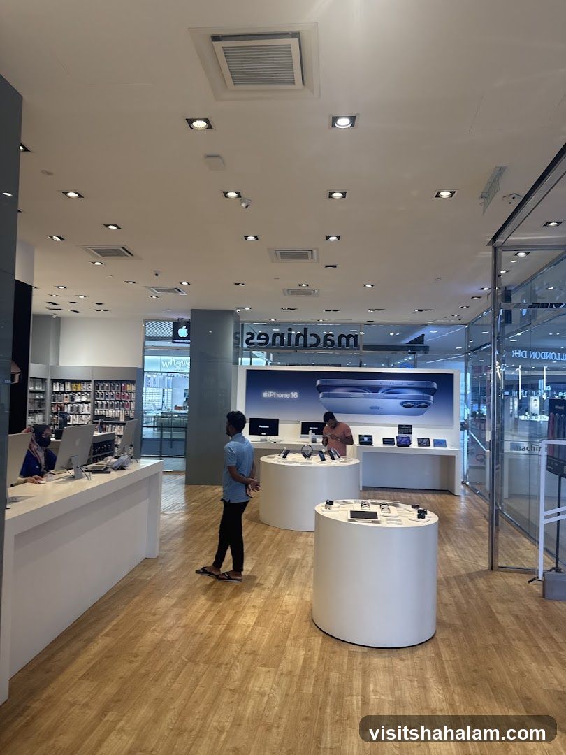 Apple Store Interior