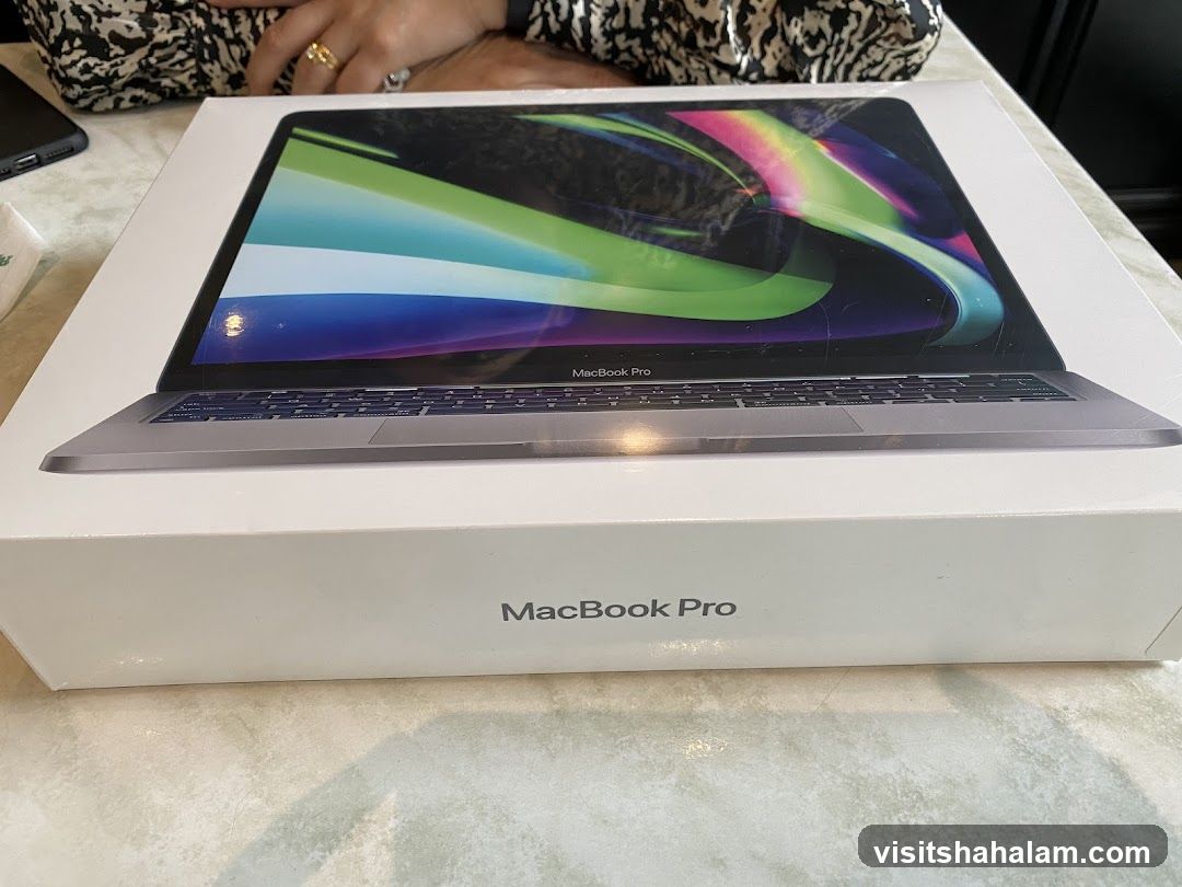 MacBook Pro Box