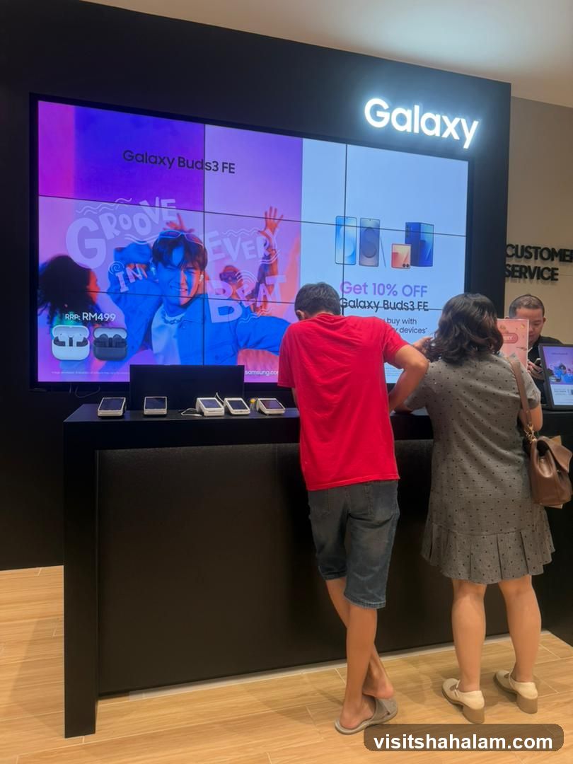 Samsung Galaxy Store Display