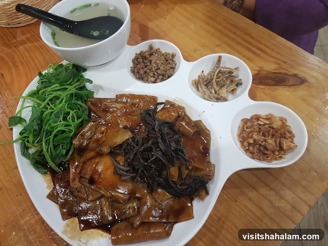 Noodle Dish with Sides
