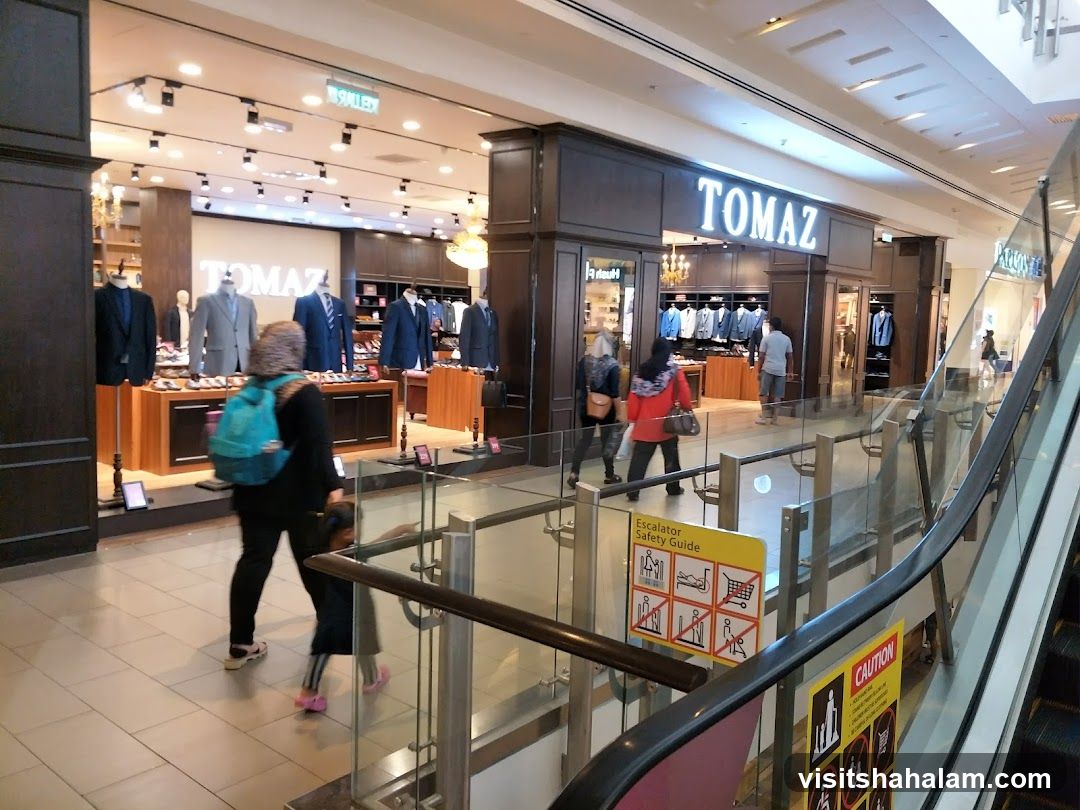 Tomaz Storefront