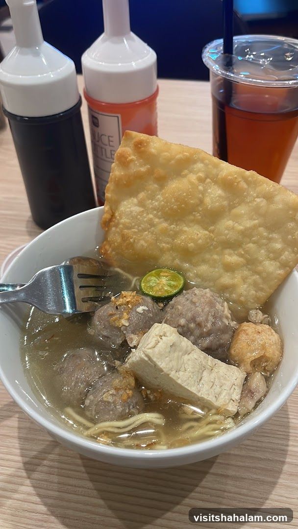 Bowl of Noodles with Meatballs