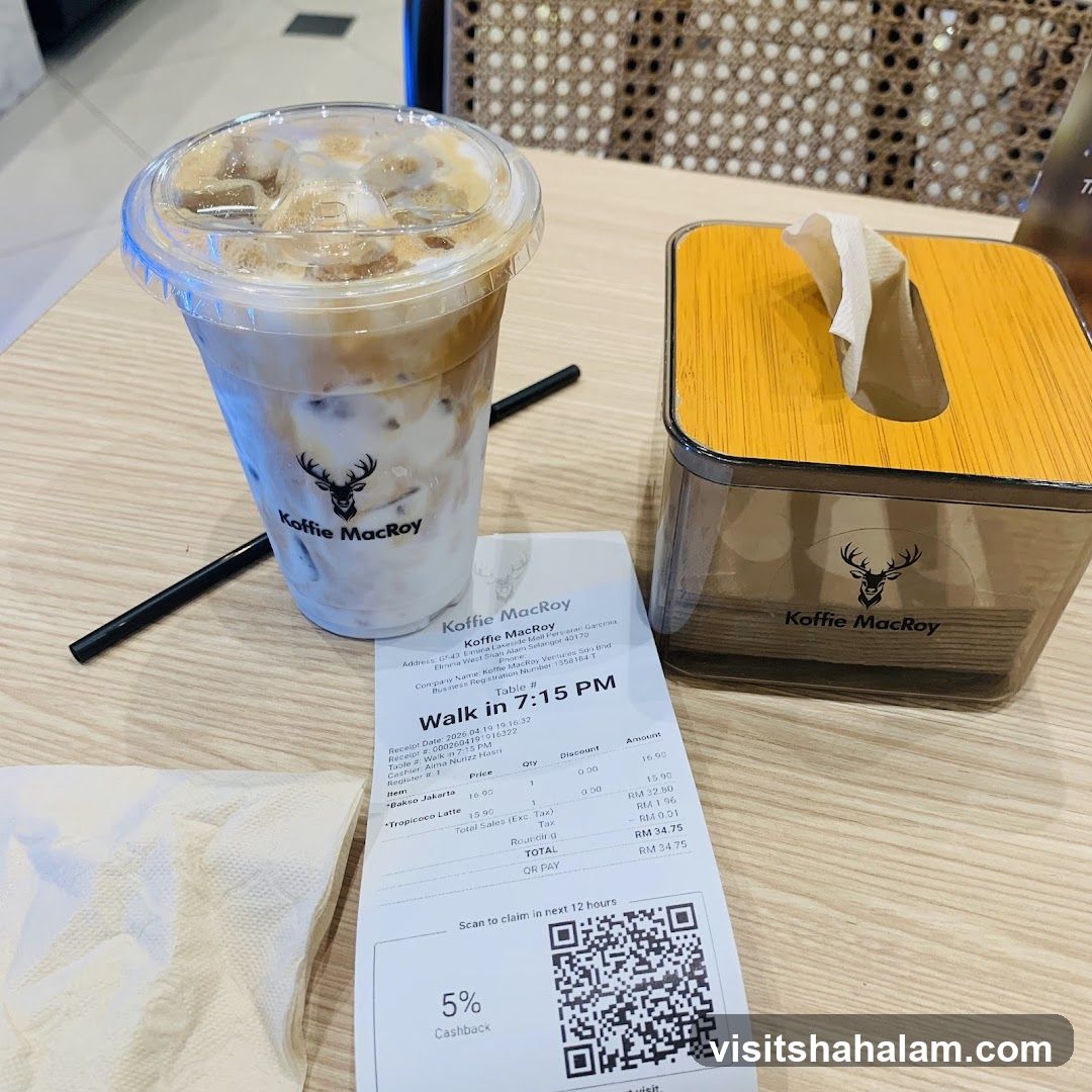 Koffie MacRoy Receipt and Drink