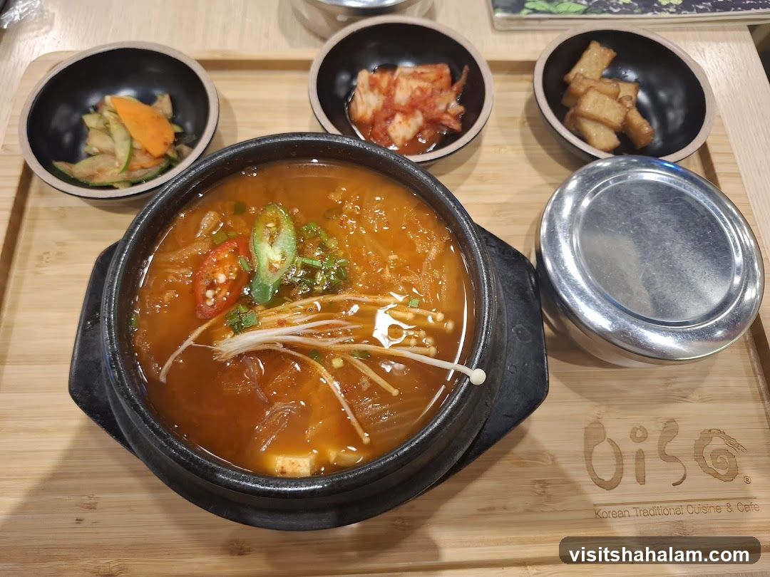 Korean Stew with Side Dishes