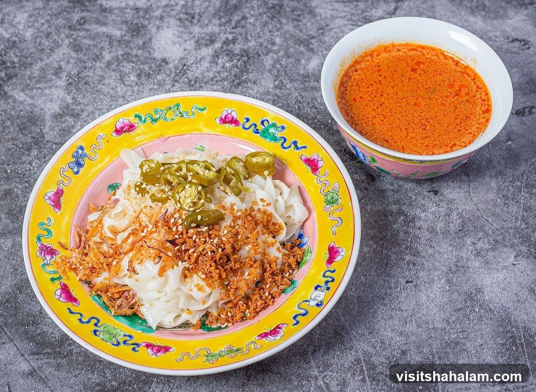 Noodles with Chili and Crispy Garlic