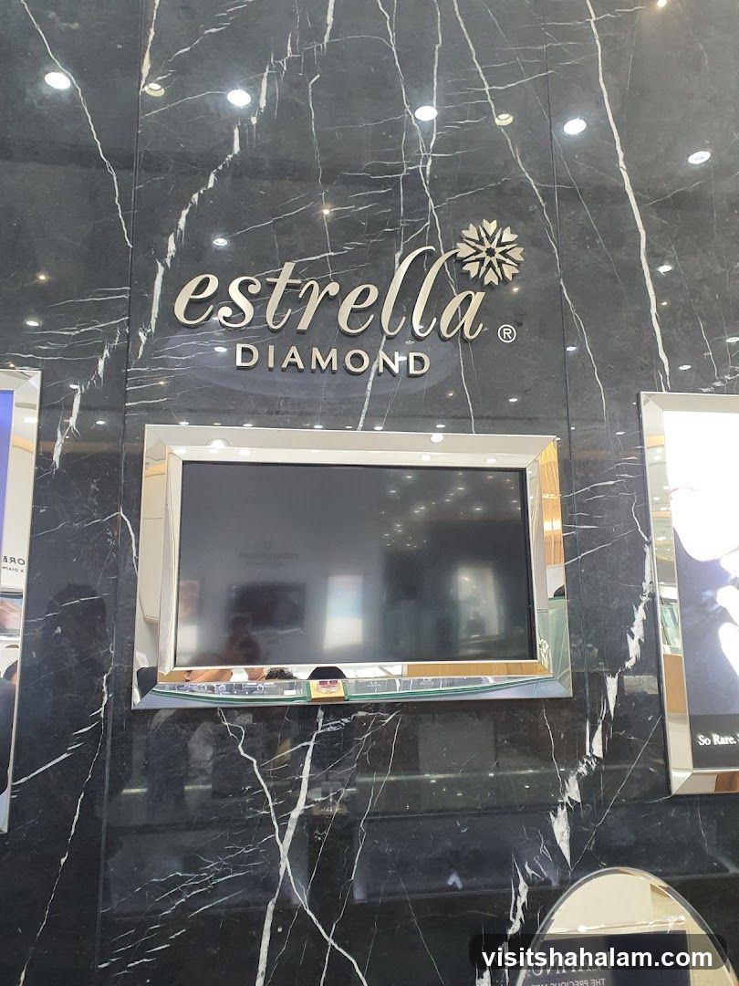 Estrella Diamond Store Display