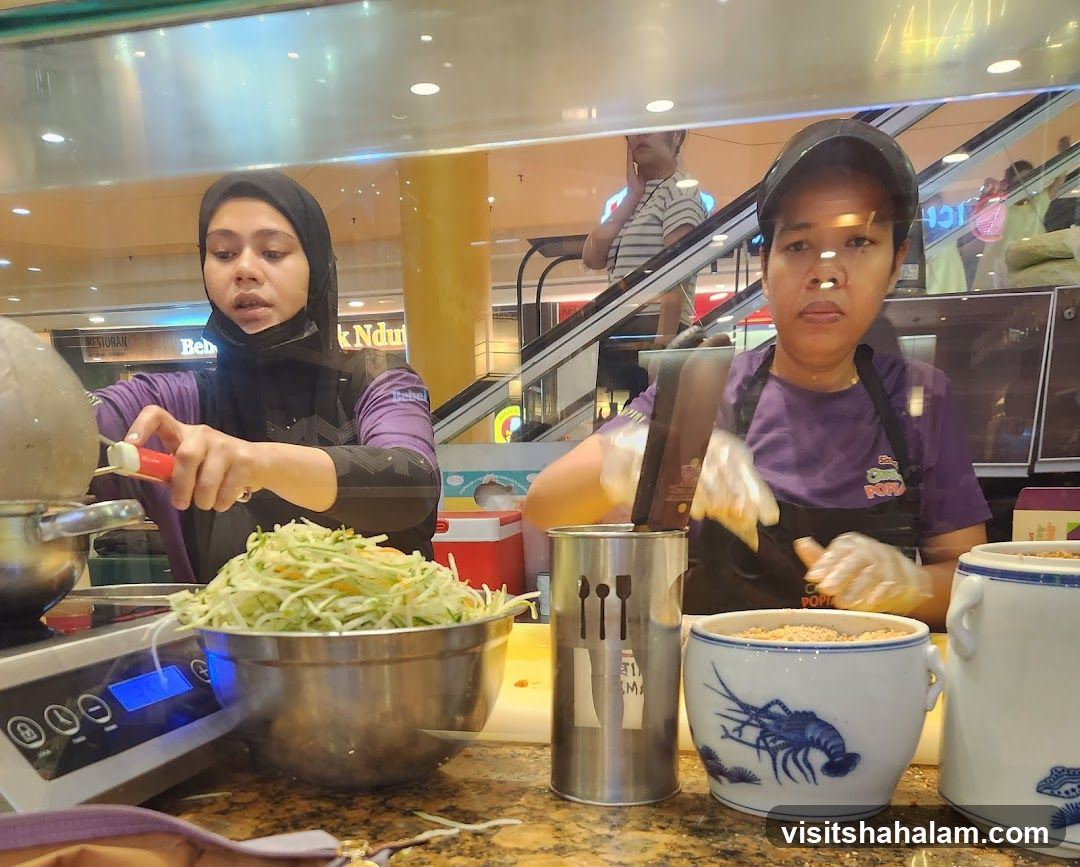 Food preparation in a mall