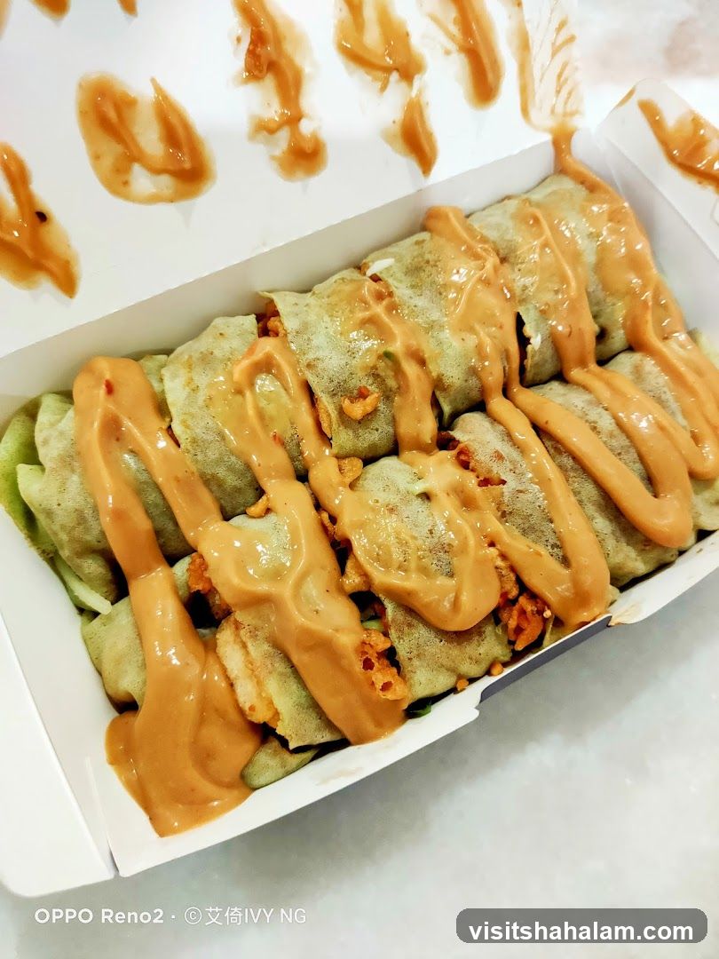 Spring Rolls with Sauce