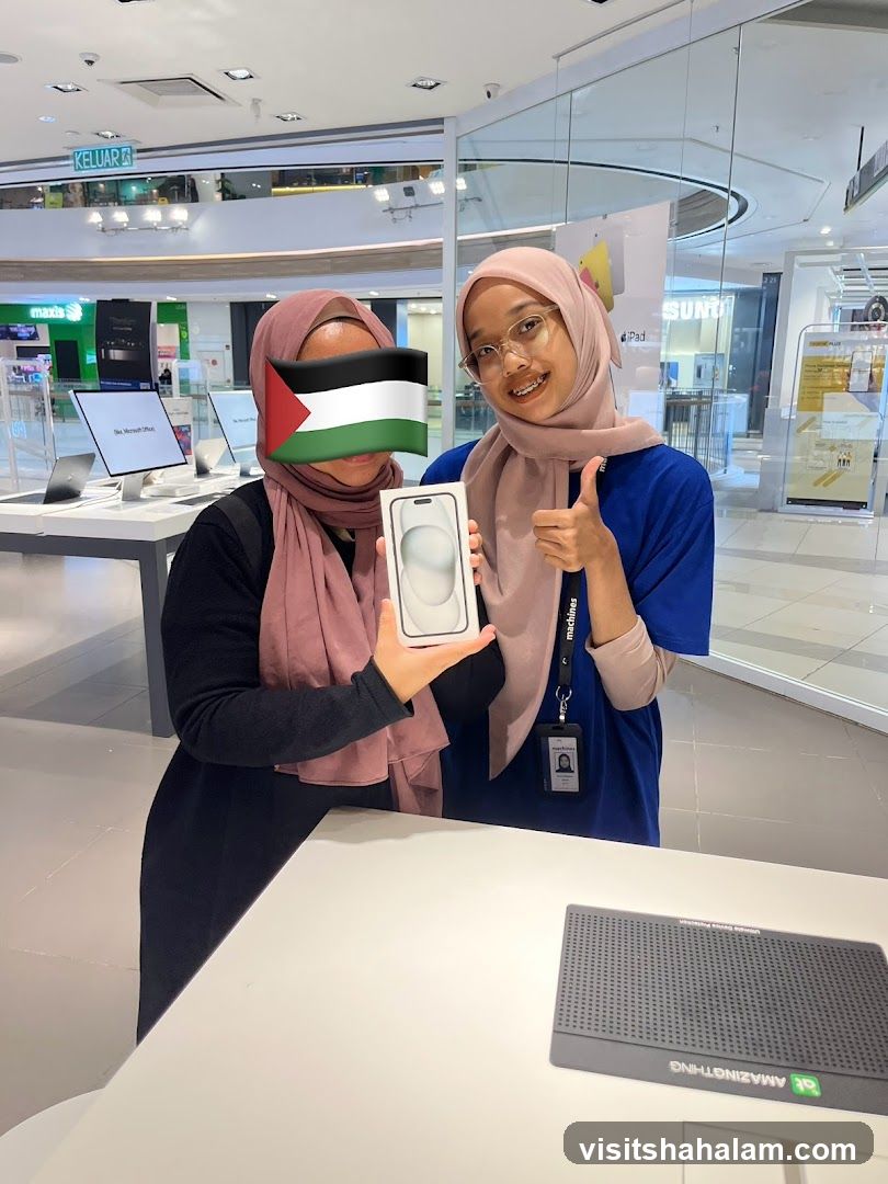 Customer and Staff with New Phone