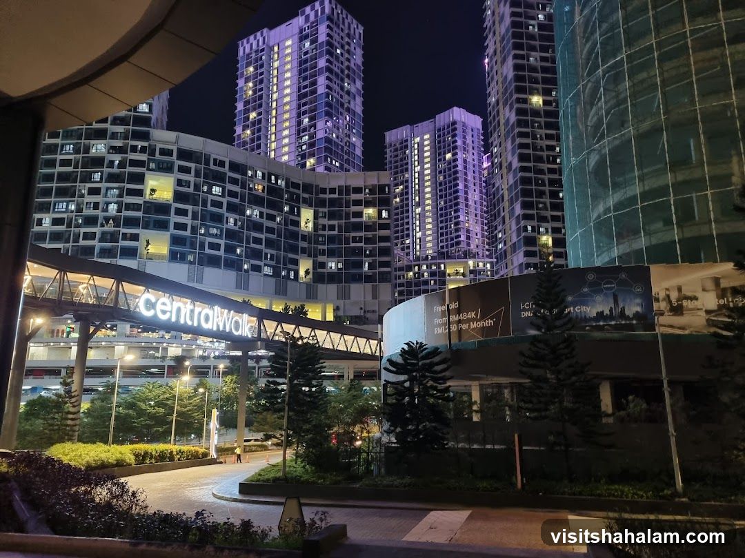 CentralWalk at Night