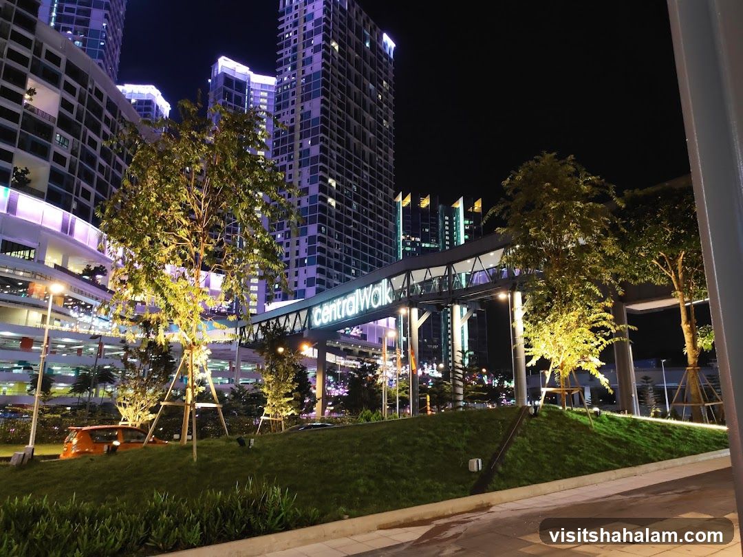 CentralWalk at Night