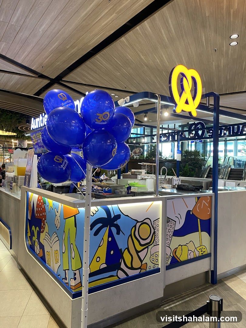 Auntie Anne's Pretzel Stand