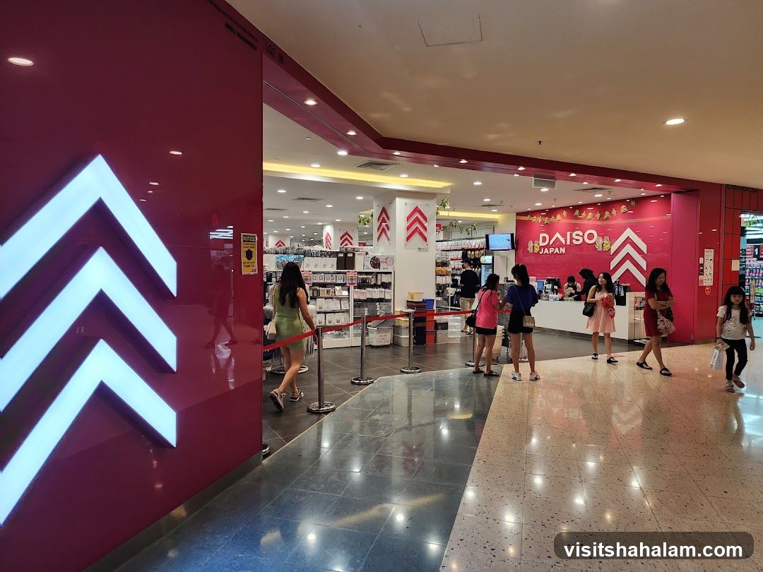 Daiso Japan Store Entrance