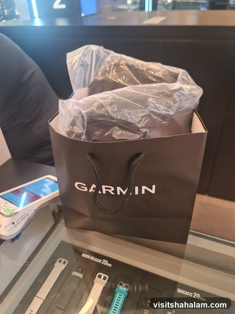 Garmin Shopping Bag and Watch Straps