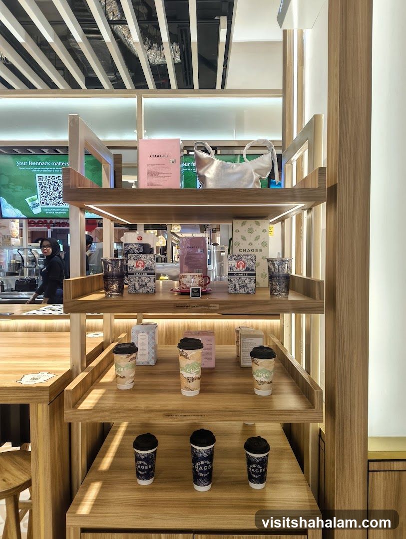Chagee Tea Display
