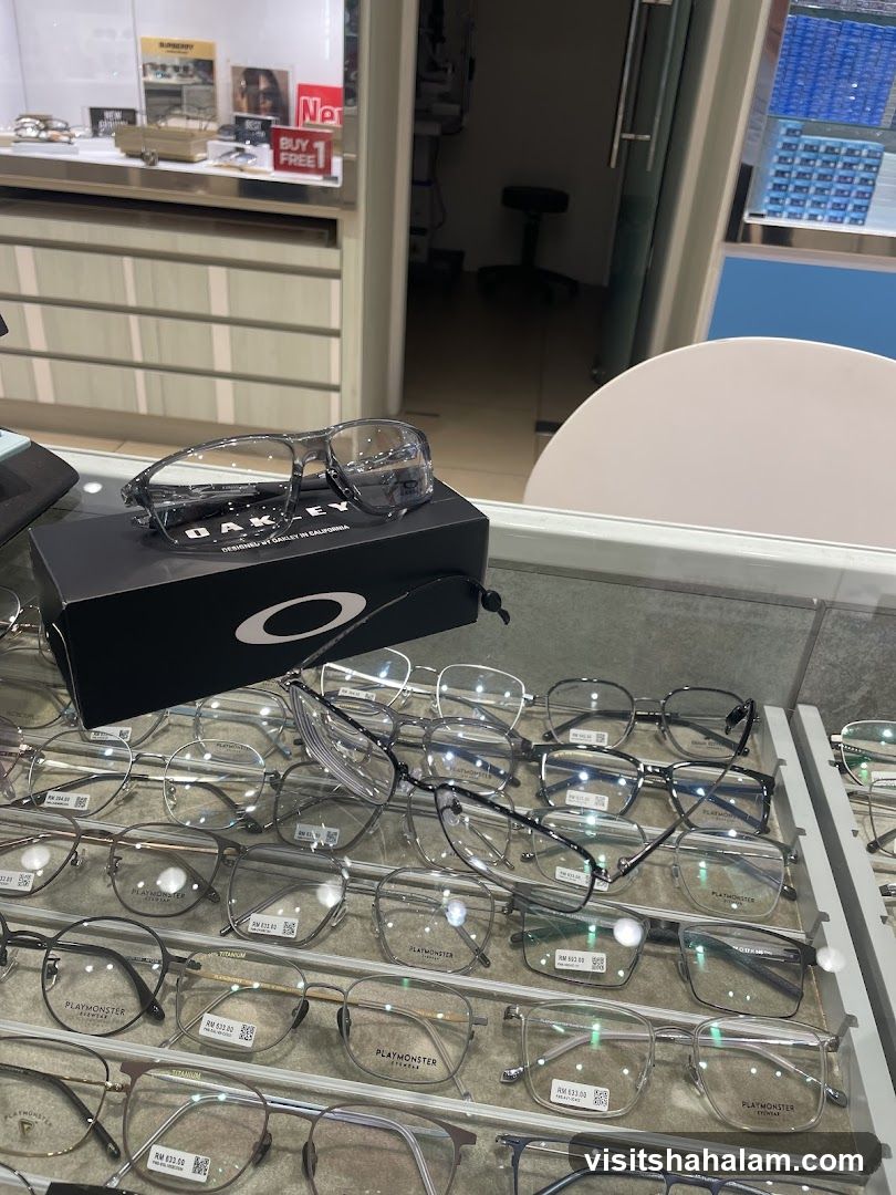 Eyeglasses Display